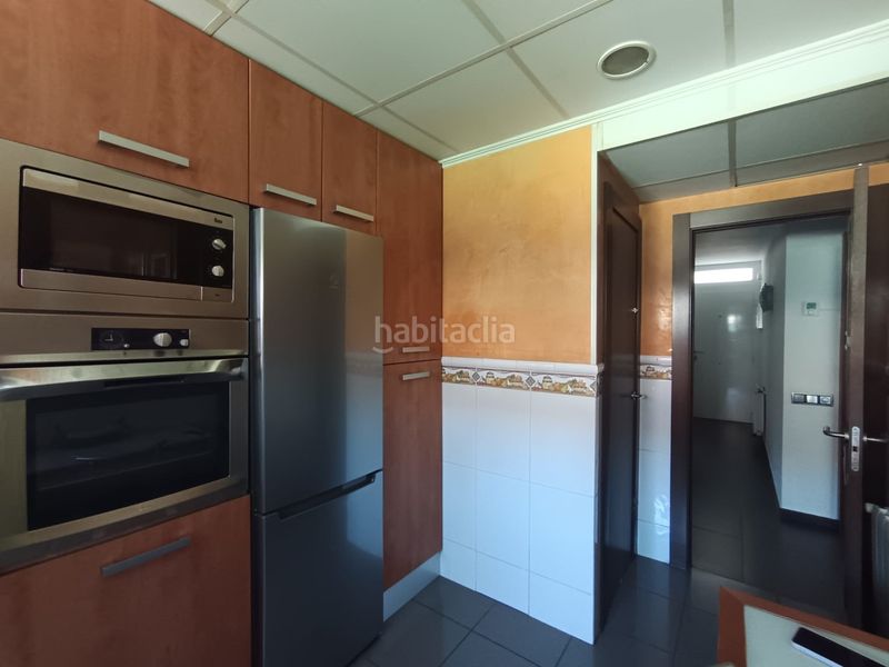 Foto db4ce409-0298-4c2f-950f-df45236bbde9. Casa adossada amb calefacció aparcament a Fontajau - Sant Ponç Girona