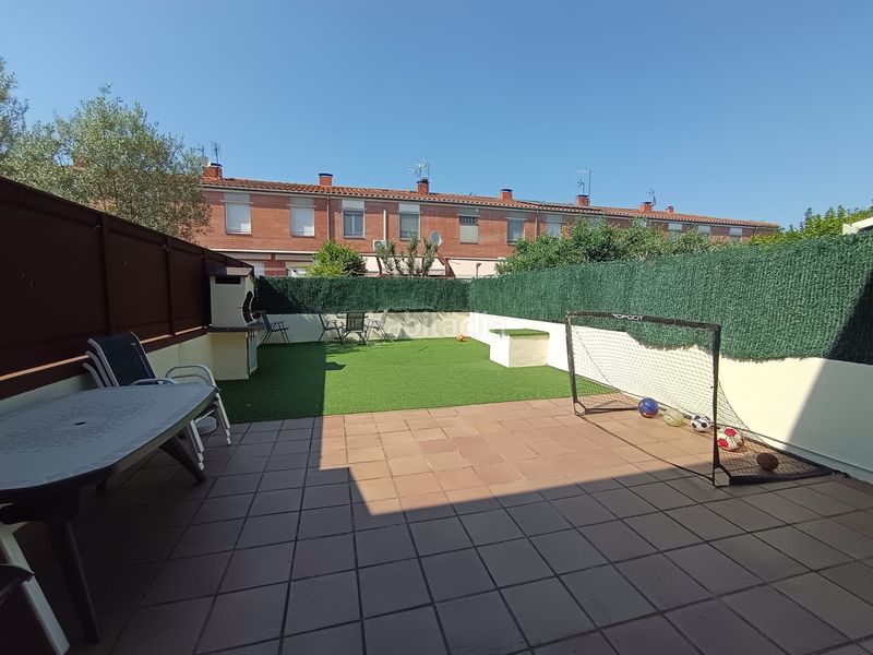 Foto e794f2e8-7f28-42df-9c21-cbb2bce2c9d1. Casa adossada amb calefacció aparcament a Fontajau - Sant Ponç Girona
