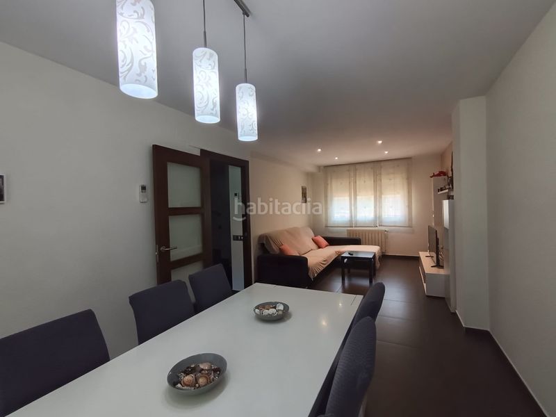 Foto f5f5cdeb-f332-467a-87fd-06e3d5345431. Casa adossada amb calefacció aparcament a Fontajau - Sant Ponç Girona