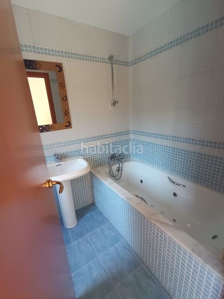 Foto d1632241-435f-4ac5-ba0e-73c759d72ad7. Casa adossada amb calefacció aparcament piscina a Girona