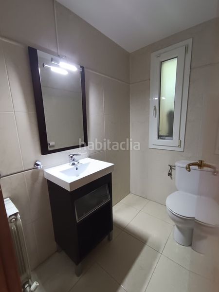 Foto ea570c47-3ca8-4197-b90b-b47c765a48d1. Casa adossada amb calefacció aparcament piscina a Girona