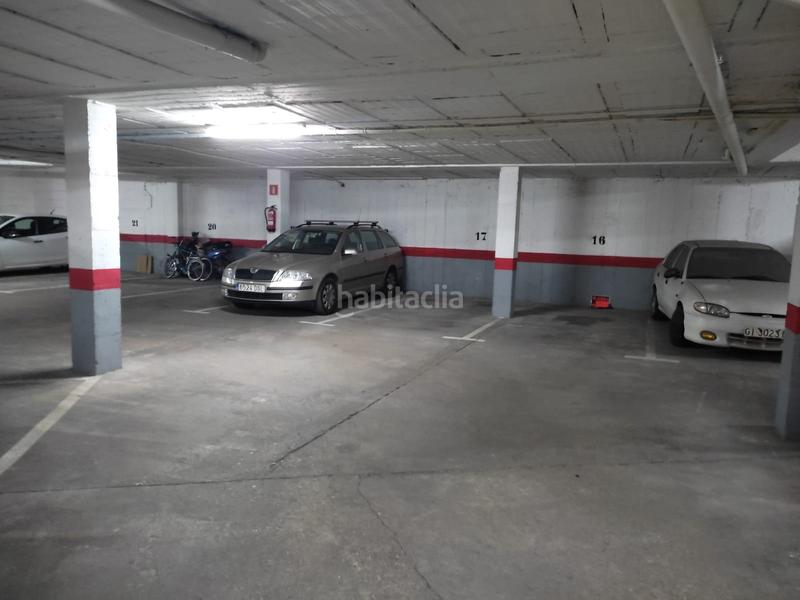 Foto d614f3ab-d2a1-41c9-9272-405c0c1c557a. Rent car parking in Vilablareix