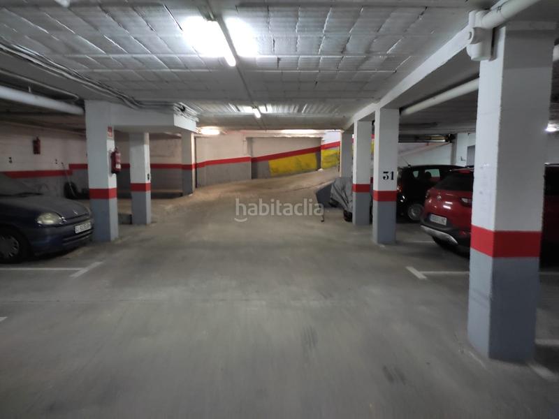 Foto f0f87f22-5d21-4ece-9637-c114780d706c. Rent car parking in Vilablareix