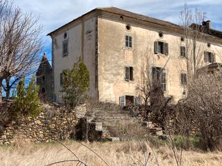 Country house in Place michel aris 1