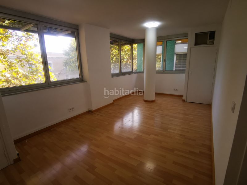 Foto c43cd7db-7529-46c0-beff-06215074c8f0. Ufficio con riscaldamento in Centre Sabadell