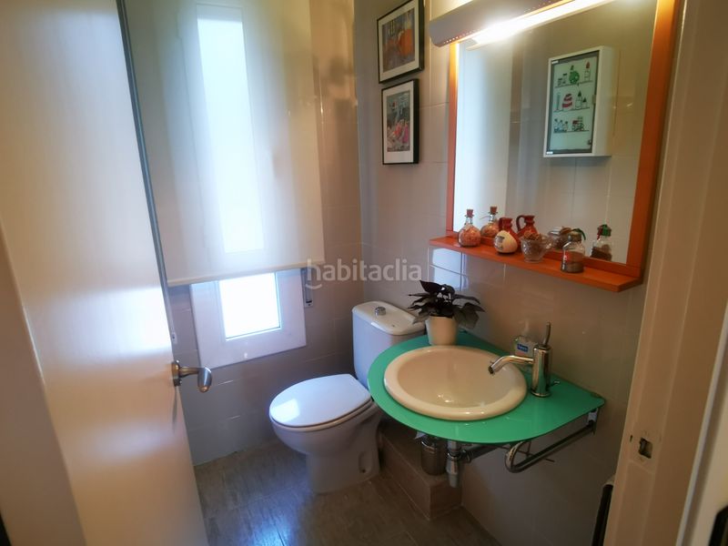 Foto a9c5f401-bdbd-46cd-998d-aa07178a7d6f. Casa adossada amb calefacció a Centre Sabadell