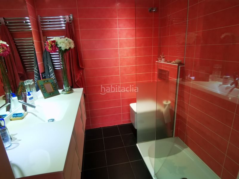 Foto dcfaa2d7-9534-4feb-8868-14dd7866cb6b. Casa adossada amb calefacció a Centre Sabadell