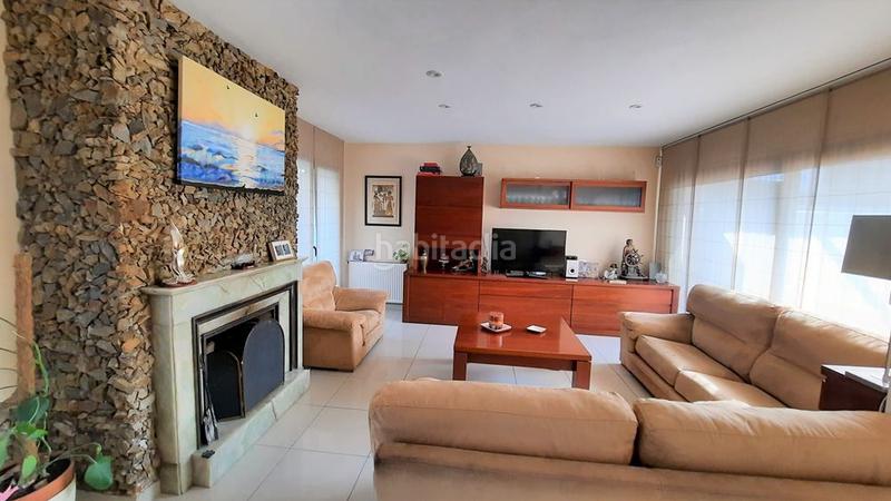 Foto 2bb42943-56ef-4a3c-b96f-f3e496a021c5. Reihenhaus mit heizung parking pool in Centre Roses