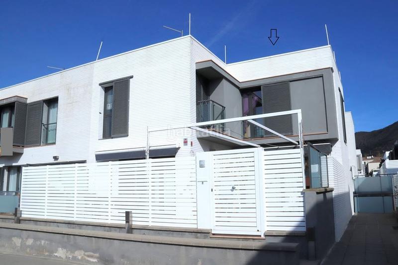 Foto 4d8679c2-2f5d-4766-b1ab-f755fcda630b. Reihenhaus mit heizung parking pool in Centre Roses