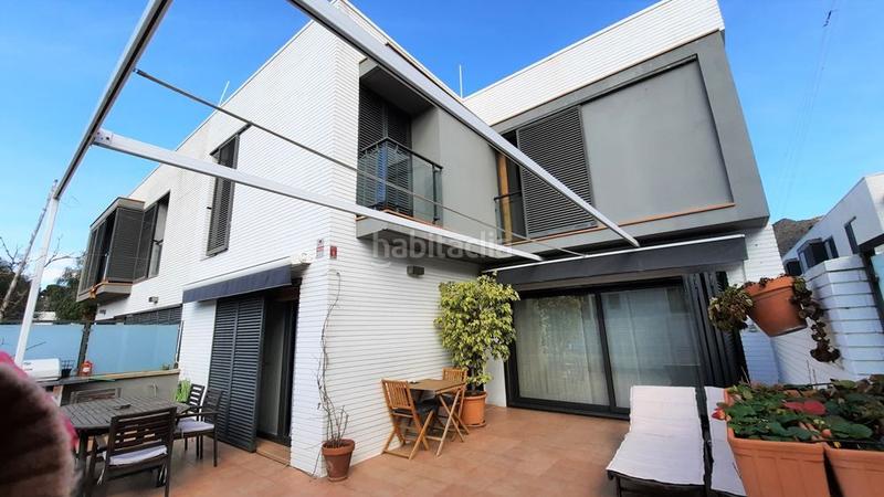 Foto d2e22754-86e1-4b75-a85c-86efcd835b87. Reihenhaus mit heizung parking pool in Centre Roses