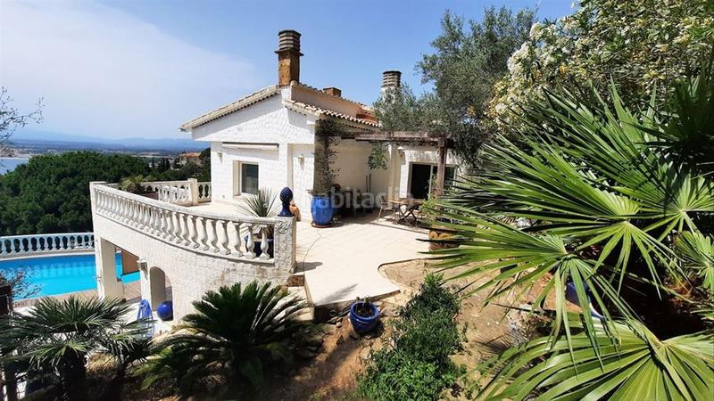 Foto 0cb9e10d-0efd-4b0c-8e5f-3223ba0960dd. Chalet espléndidas vistas a la bahía en Puig Rom-Canyelles-Almadrava Roses