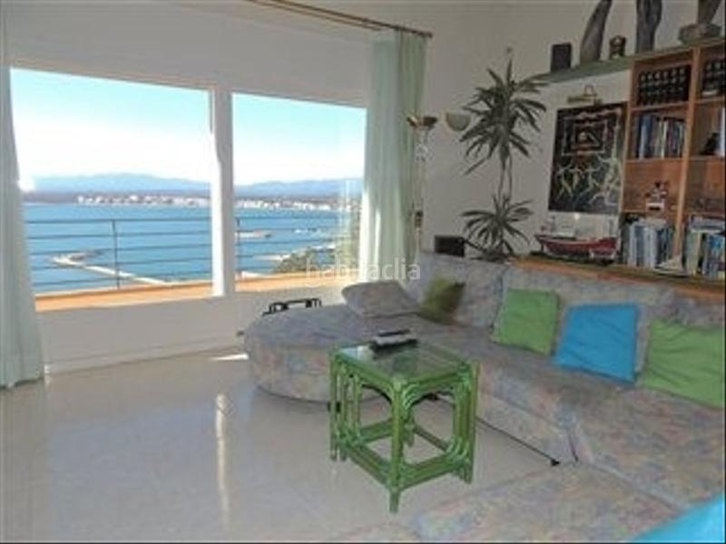Foto 7c9d9533-6521-49d1-8873-b950d2582909. Chalet casa de 4 habitaciones con magníficas vistas a la bahía. en Roses