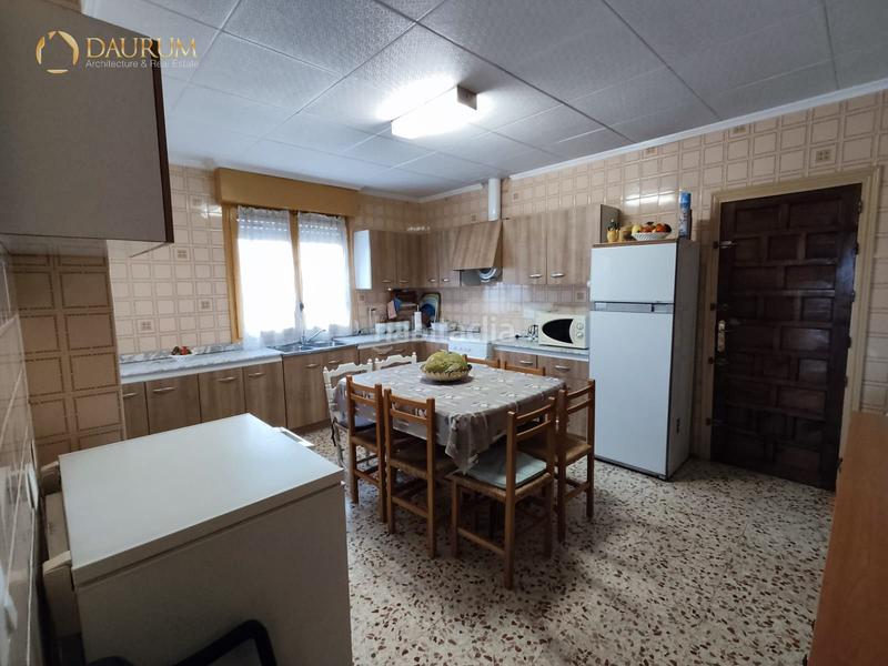 Foto 0e8ed539-cca3-432a-be0a-598eb97375c7. Chalet con parcheggio in La Marina Elche / Elx