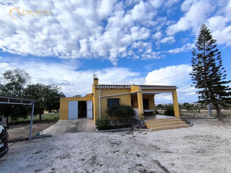 Foto 0f378b10-35b4-4cd5-a424-87b3184a5983. Chalet con parcheggio in La Marina Elche / Elx