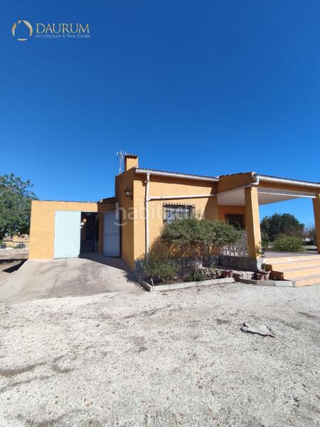 Foto 5c7a1f33-2f81-4e95-9522-62ebffade2b8. Chalet con parcheggio in La Marina Elche / Elx