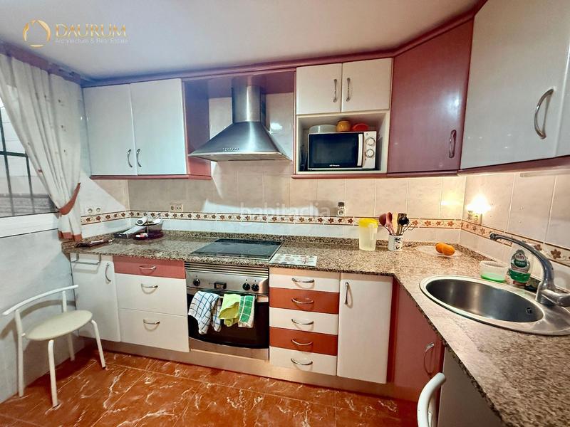 Foto c66357ce-f5d0-4718-a79e-5826f1d173d4. Pis amb aparcament a Playa Poniente Benidorm
