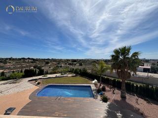 Maison  Avenida setas. Fantastico chalet independiente de 4 dormitoios con piscina en e