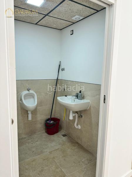 Foto 42e4f5eb-8f77-43e6-9681-2fd757768e30. Alquiler local comercial estupendo local en alquiler . en Alicante