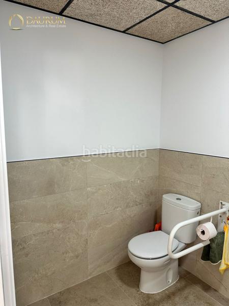 Foto 9e9caf7b-129a-4e86-b95a-58b6e62a1bfe. Alquiler local comercial estupendo local en alquiler . en Alicante