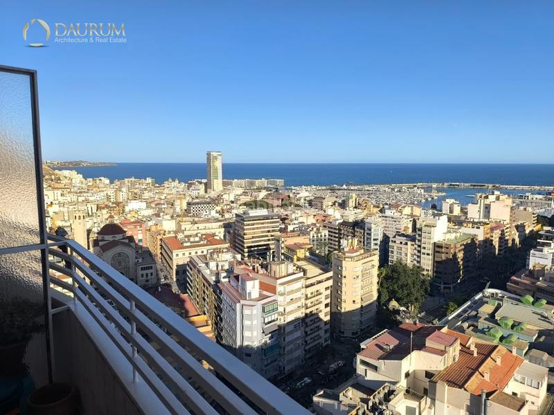 Foto 056de9fb-9447-44ac-ae01-c465519cddbe. Piso fantástico estudio en venta . en Ensanche-Diputación Alicante