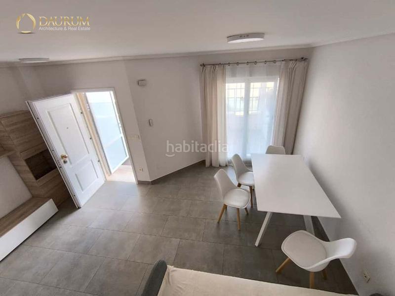 Foto 3007f7e7-4eeb-46e7-8c7d-6e27cfbae833. Casa amb aparcament piscina a Calas Santiago Bernabeu Santa Pola