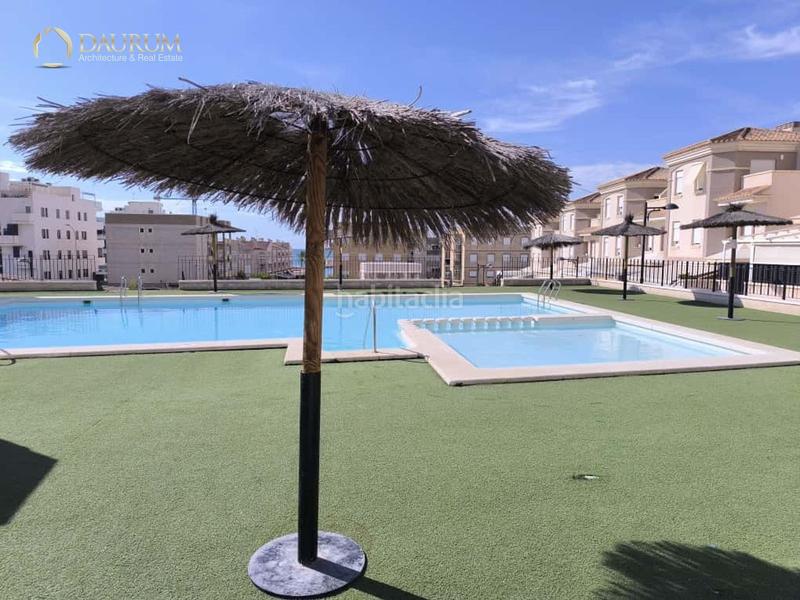 Foto 3fc9e461-cf77-416f-9891-2926bf684167. Casa amb aparcament piscina a Calas Santiago Bernabeu Santa Pola