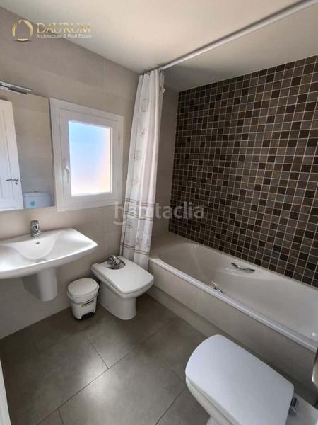 Foto 836eb870-f5b5-4bdd-b129-b996830cc38f. Casa amb aparcament piscina a Calas Santiago Bernabeu Santa Pola
