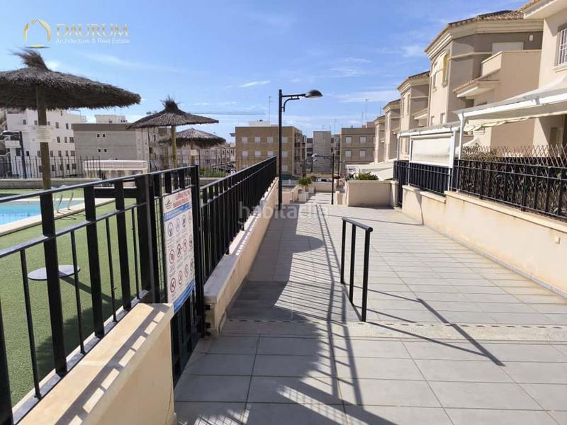 Foto 9b7210f3-8d2b-4c05-8473-3d6ef5fb9bb1. Casa amb aparcament piscina a Calas Santiago Bernabeu Santa Pola
