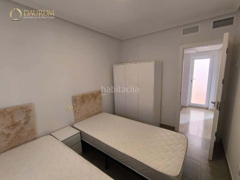 Foto 9bdbd28e-2f5b-474b-9925-af68143b11e1. Casa amb aparcament piscina a Calas Santiago Bernabeu Santa Pola