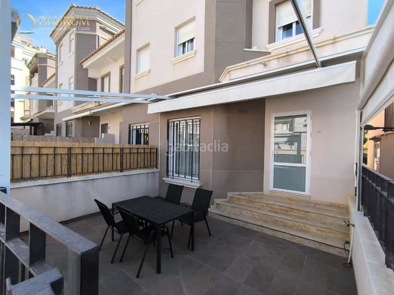 Foto cec5cd11-3bce-406d-9e28-e9fc232df2d8. Casa amb aparcament piscina a Calas Santiago Bernabeu Santa Pola