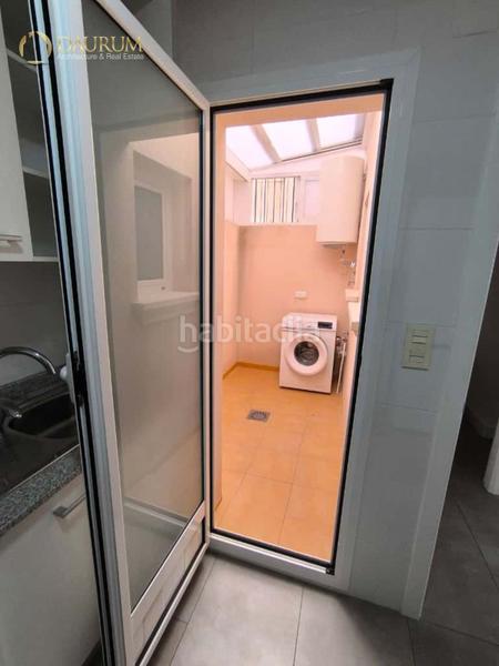 Foto e80043c2-2f86-40c9-acfa-b4d2d65e1549. Casa amb aparcament piscina a Calas Santiago Bernabeu Santa Pola