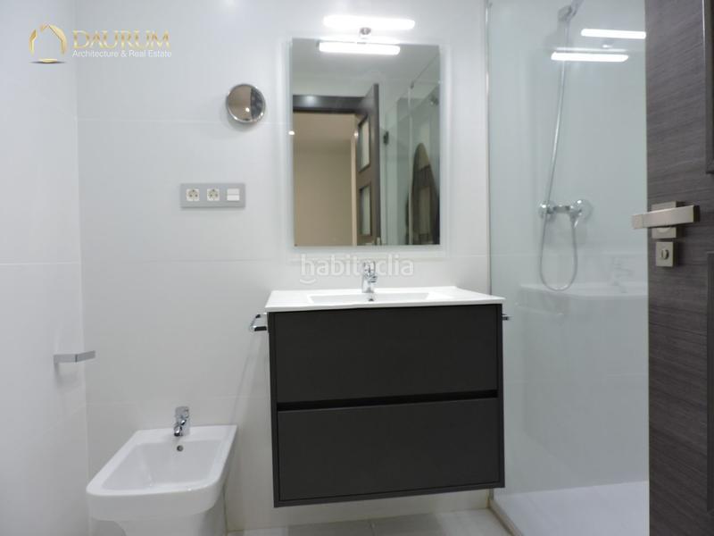 Foto 0a64d476-66be-4469-925b-08f487d7a2c4. Pis a Barrio del Centro Alicante