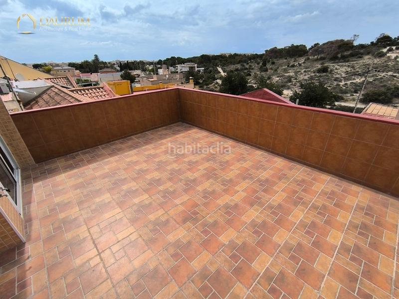 Foto f4a757c7-ce66-4f92-ac34-880dc123b06f. Chalet mit parking in Salafranca-Lloixa San Juan de Alicante