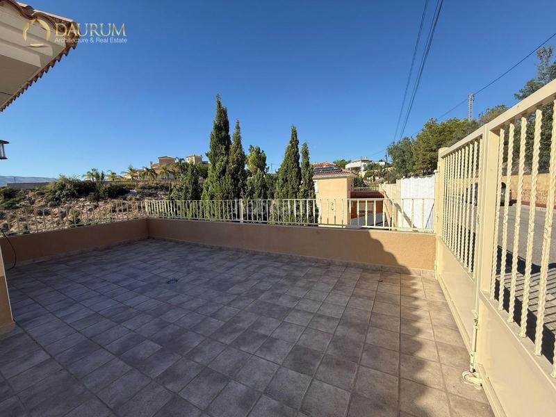 Foto caaed910-a7dd-46c5-9c95-6e3683d51970. Casa amb aparcament piscina a Busot