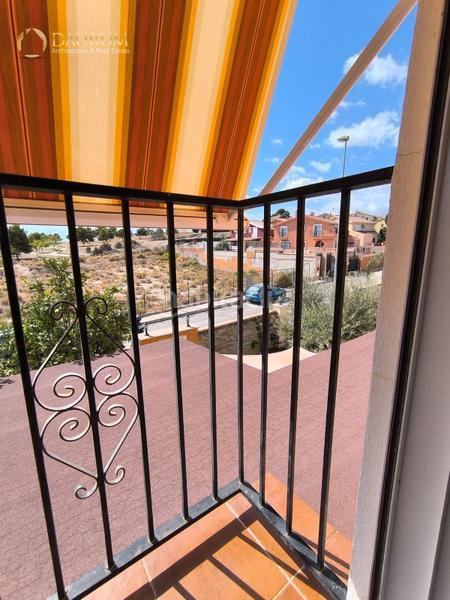 Foto c736545b-ba4f-4b16-b958-83aed9df7240. Casa amb aparcament piscina a Centro Mutxamel