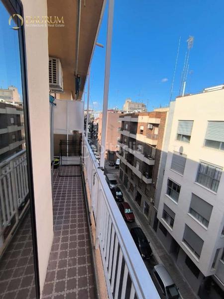 Foto 328f5d23-3e6d-4aed-85e4-3cc713434a29. Pis a Reina Victoria - Miguel Hernández Elche / Elx