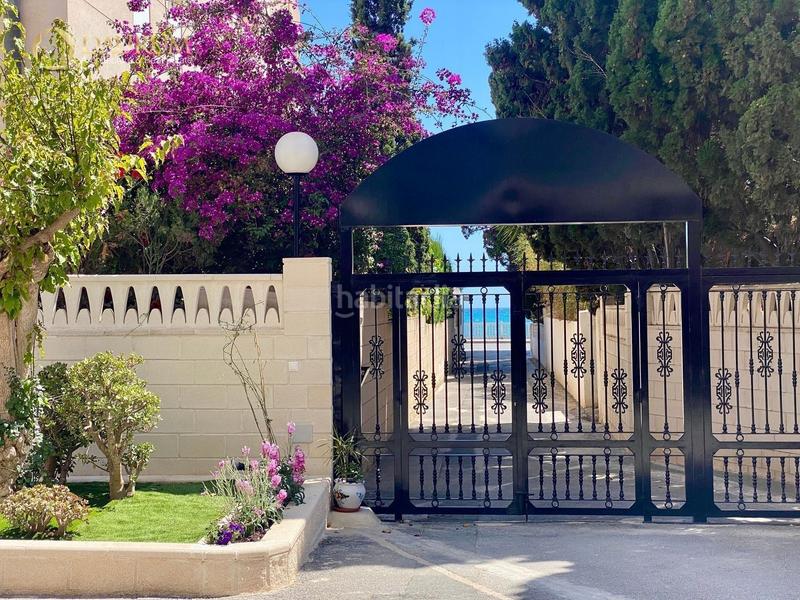 Foto 4454fe22-aa36-425f-8d23-737ef3846ce2. Pis amb aparcament a Playa Muchavista Campello (el)