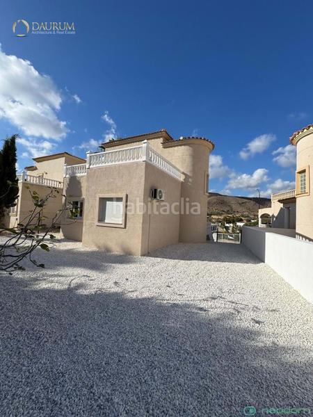 Foto aa59e2b4-6b3b-41f0-b483-43c103fc79f3. Casa fantástica vivienda de 3 dormitorios en campello en Campello (el)