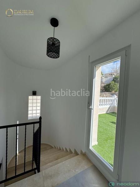 Foto d038c21f-bae8-44fc-9543-bd926fde21e8. Casa fantástica vivienda de 3 dormitorios en campello en Campello (el)