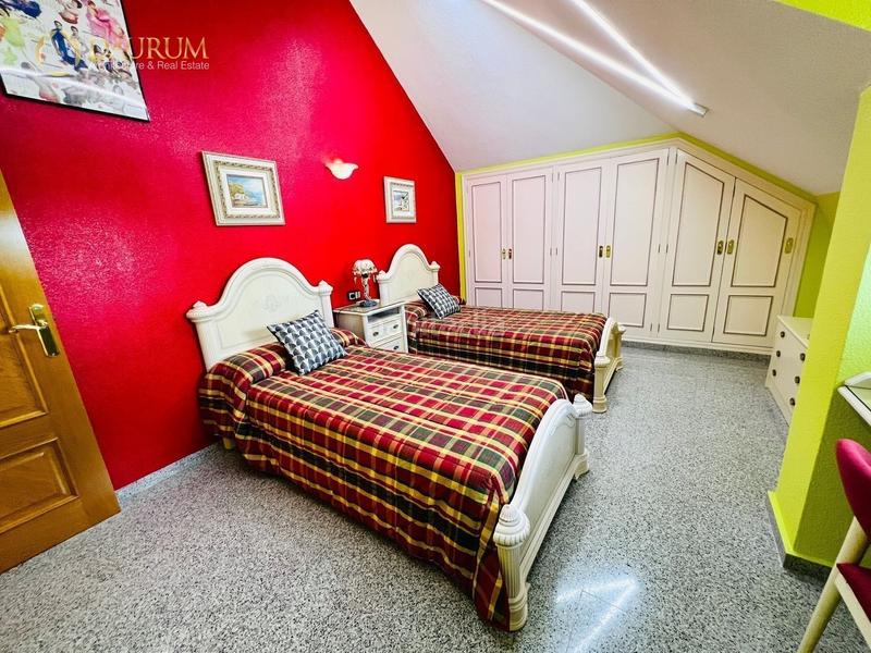 Foto ae82981d-74d8-49ce-8c11-70b8ace707fc. Maison avec parking piscine dans Sol y Luz Sant Vicent del Raspeig