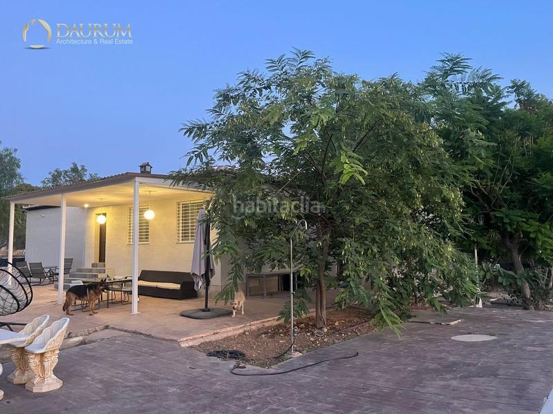 Foto 670bbaef-16ae-49ff-986d-e240fdb020bf. Chalet con riscaldamento parcheggio piscina in Peña de las Águilas Elche / Elx