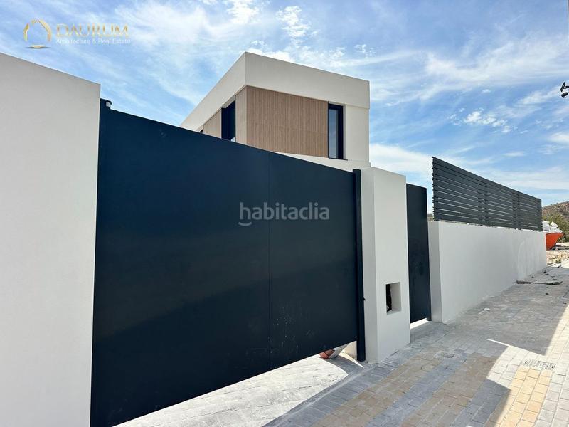 Foto 54c71a21-1e48-4110-b1f8-dd60d9434029. Casa con riscaldamento parcheggio piscina in balcón de Finestrat-terra marina Finestrat