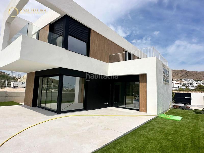 Foto 8df7c7bd-85aa-493c-a360-04d1e16d2812. Casa con riscaldamento parcheggio piscina in balcón de Finestrat-terra marina Finestrat