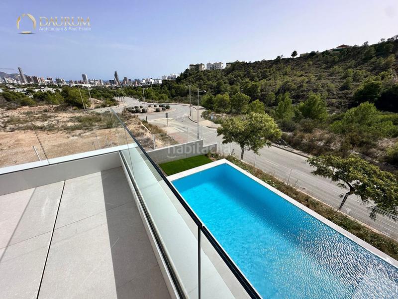 Foto ce878a3d-8bed-4c41-904b-643e52b40fa8. Casa con riscaldamento parcheggio piscina in balcón de Finestrat-terra marina Finestrat