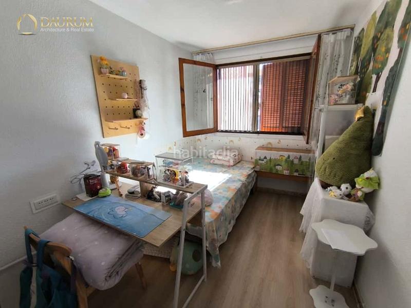 Foto e6e3b394-1ca7-4c3f-9b98-b802d2c41ff2. Casa a schiera con parcheggio in San Blas Alicante