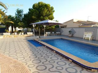 Xalet  Mar negro. Estupendo chalet independiente de 5 dormitorios en el moralet.