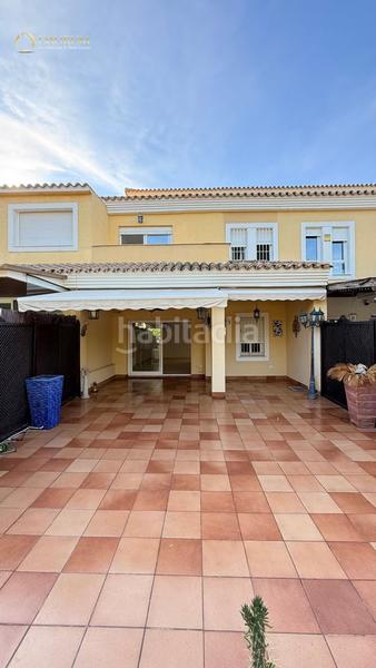 Foto 6859af0c-17c6-4eda-a98b-4c85856b9375. Doppelhaus mit parking pool in Alicante golf Alicante