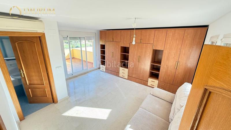 Foto 886be248-94c5-49a0-97c4-9fdaa5e56b95. Doppelhaus mit parking pool in Alicante golf Alicante