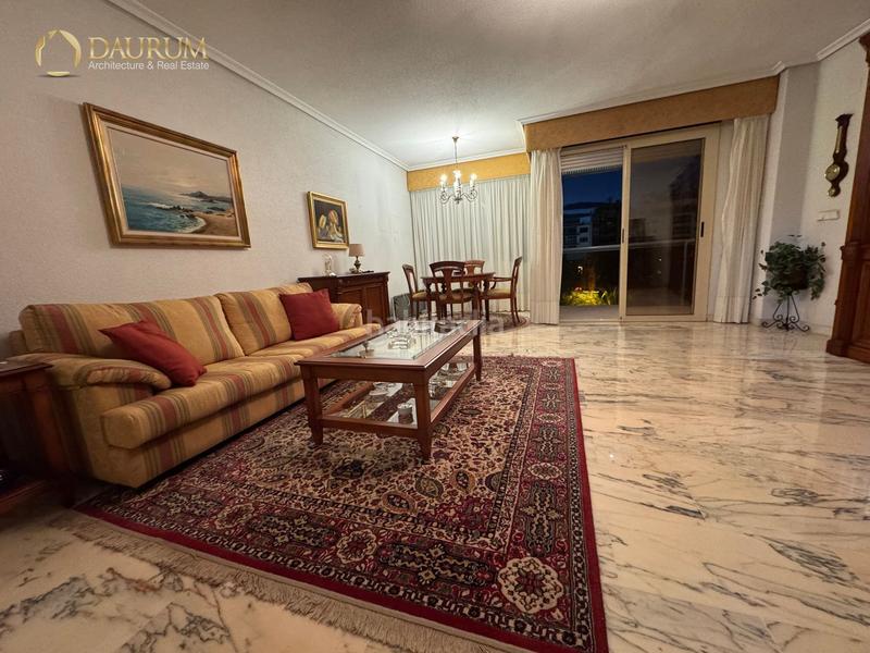 Foto f59d36e6-933b-4a98-b05b-518265725cf8. Appartement avec chauffage parking dans Ensanche-Diputación Alicante