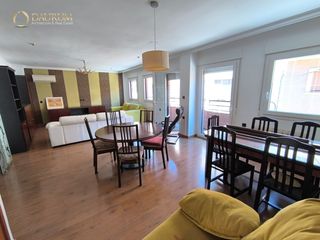 Etagenwohnung  San bernabé. Fantástica vivienda de 4 dormitorios en villena